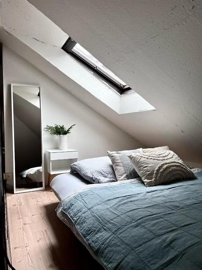 Loft Apartment Close To Metro Palmovka Praga República Checa