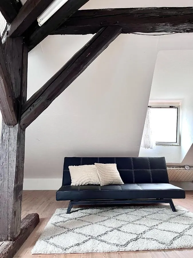 Loft Apartment Close To Metro Palmovka Praga República Checa